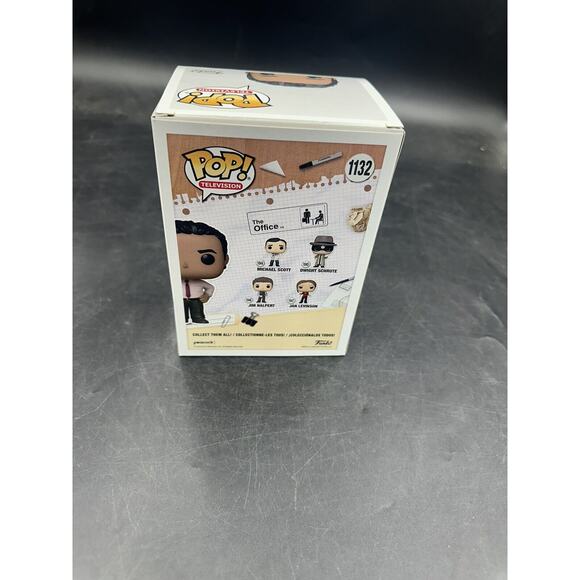 Funko POP! The Office - Oscar Martinez Walmart Exclusive #1132 - Picture 3 of 4